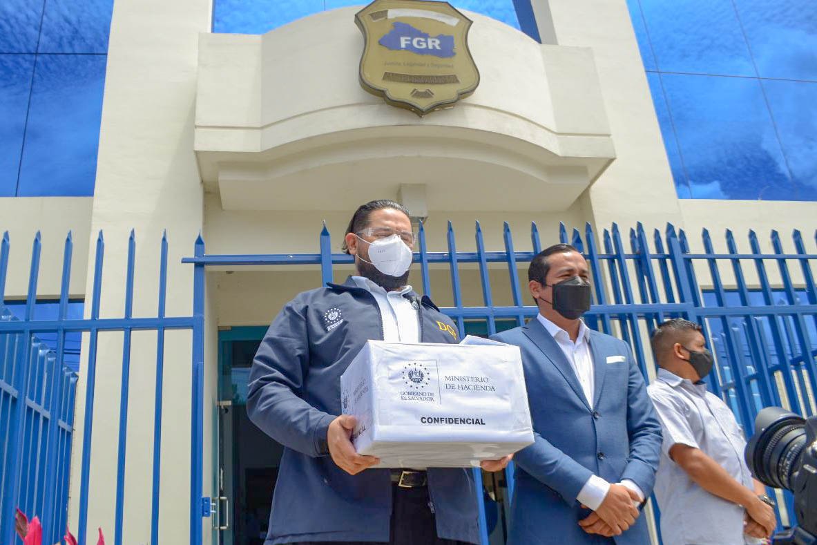 Hacienda denuncia ante la FGR a 150 empresas evasoras de 11 millones de dólares en impuestos hacienda-denuncia-ante-la-fgr-a-150-empresas-evasoras-de-11-millones-de-dolares-en-impuestos